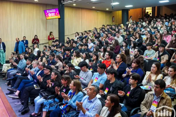 congreso-facat-309F4446C4-CB5B-C759-D74B-8985689BD6AE.webp