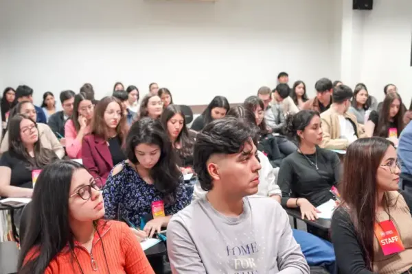 congreso-facat-484E770996-CE2E-3679-1819-000AAF436A4E.webp