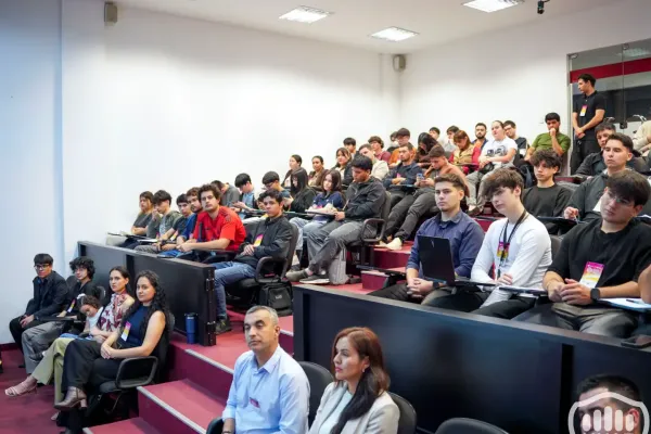congreso-facat-5270C7C904-F44B-8EA2-F6E5-597CAF58573D.webp