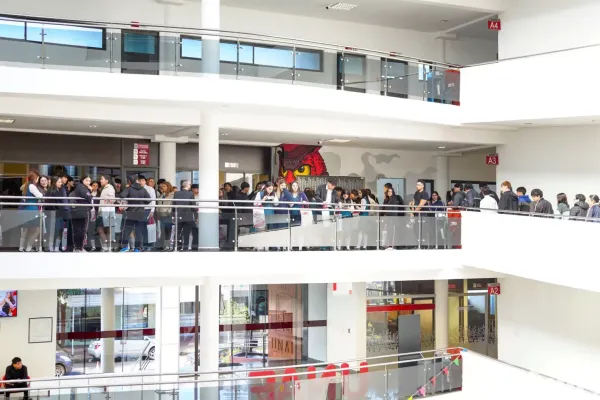 college-day-17714800E8-397F-48F6-50F4-24F02AB0F3E9.webp