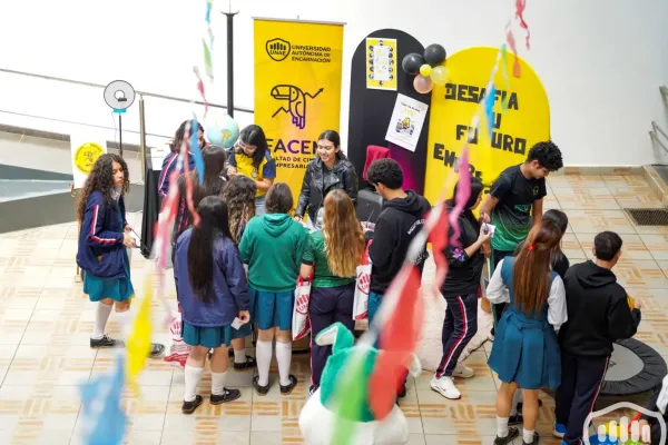 college-day-362B8A8284-016A-B2AE-0C98-DEE11DD86D66.webp