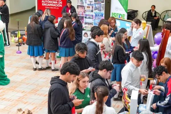 college-day-5570148BEB-0897-07EC-287E-A2D3C15FAD39.webp