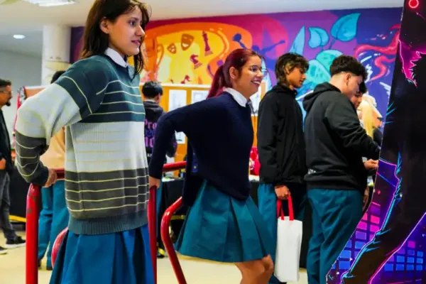 college-day-6691B18957-AB79-7934-4AE8-81236B05F2EF.webp