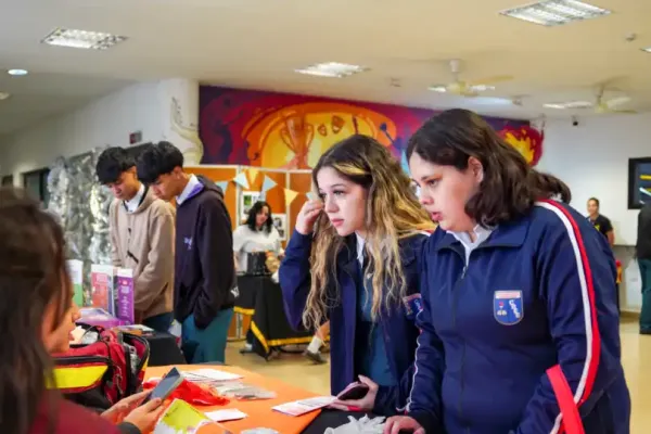 college-day-8635E99063-671B-72E1-B8D2-4D75C80940C4.webp