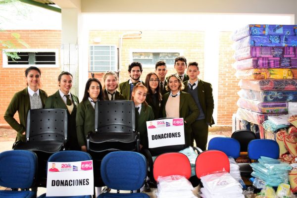entrega-de-donaciones-correcaminata-099C1CA374-3123-8326-8C5A-78677F779773.jpg