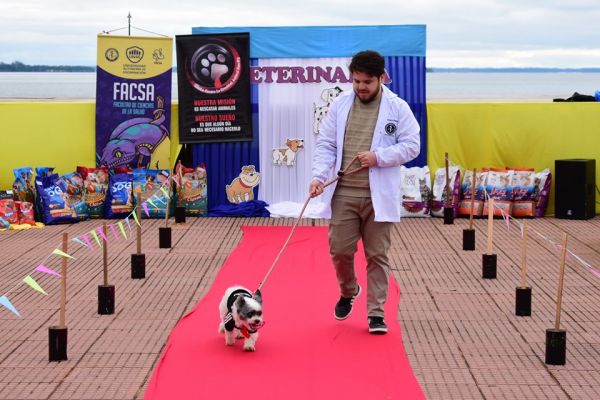 semana-del-veterinario-desfile-048B6E079B-7C1A-925F-21B8-4BA171E6B3E3.jpg
