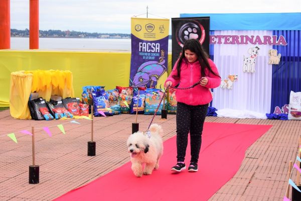 semana-del-veterinario-desfile-09190F7F20-824E-53E9-DA96-625B89BA359C.jpg