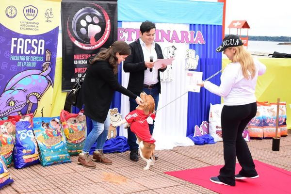 semana-del-veterinario-desfile-207E55F65B-F569-EA83-8A68-D9C7AFD227BC.jpg
