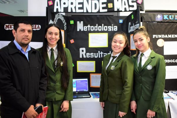 iii-feria-cientifica-2019-colegio-divina-esperanza-59A3773E54-86ED-4BE6-301C-328F35486CBE.jpg