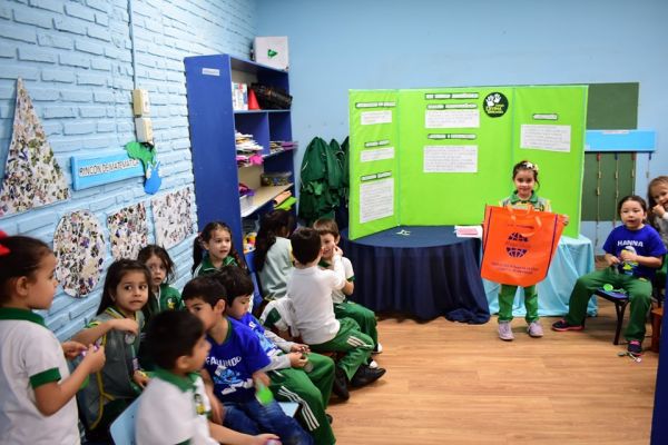 iii-feria-cientifica-2019-colegio-divina-esperanza-797F0095F8-6323-C3B1-B3AE-2AA68FBA33C4.jpg