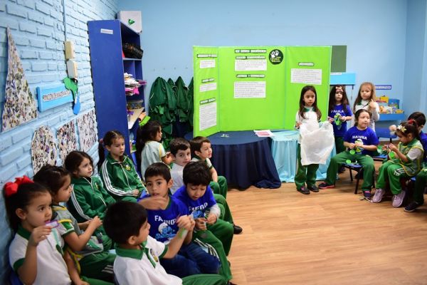 iii-feria-cientifica-2019-colegio-divina-esperanza-8186F9DDB1-692E-8010-9F7D-8B6496081E35.jpg