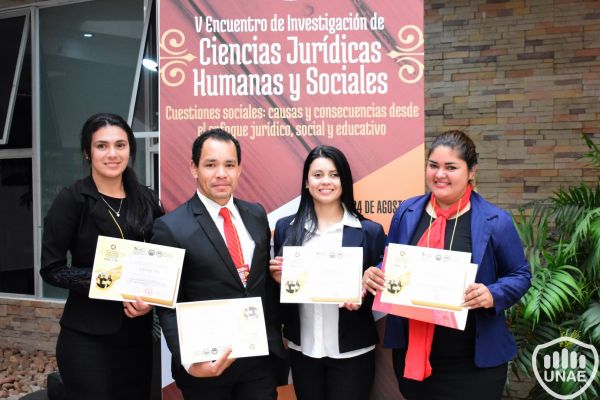 entrega-de-certificados-unae-enc-ciencias-juridicas-humanas-y-sociales-21FDB519B3-E49A-77FD-710D-48F026B482C4.jpg