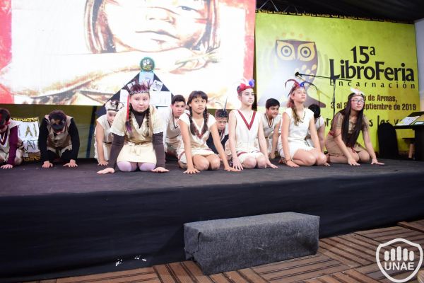 libroferia-encarnacion-2019-dia-3-1886B3B0B1-A43E-E56A-6B33-14DFBC64BA16.jpg