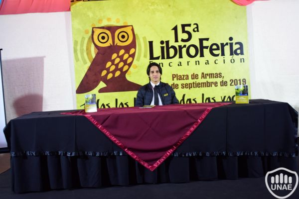 libroferia-encarnacion-2019-dia-3-4496814A3-8BDB-8EED-637A-1BF351F27EC1.jpg