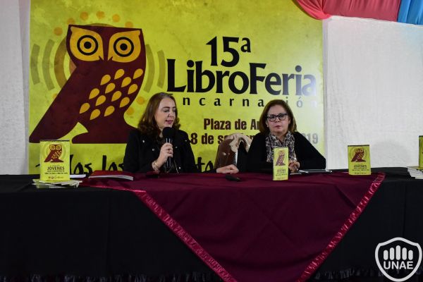 libroferia-encarnacion-2019-dia-3-5AFA52430-6184-891B-8F0A-CEA6F3DB8AA7.jpg