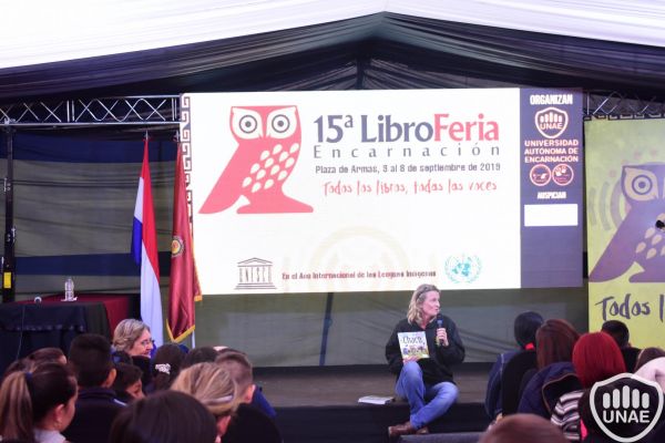 libroferia-encarnacion-2019-dia-3-758C3AAD27-6B20-D333-9A48-3985C8190B5F.jpg