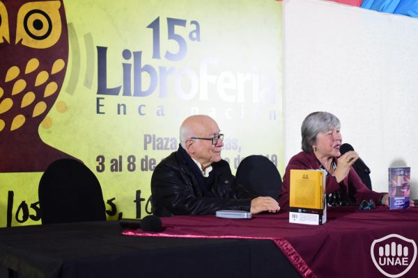 libroferia-encarnacion-2019-dia-3-97626AF93-EB78-4ECC-88CC-A2DE0D9DA303.jpg