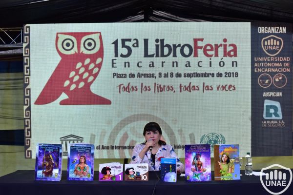 libroferia-encarnacion-2019-dia-4-113F337B55F-A1A6-B72B-F057-2AE9093BDCC4.jpg