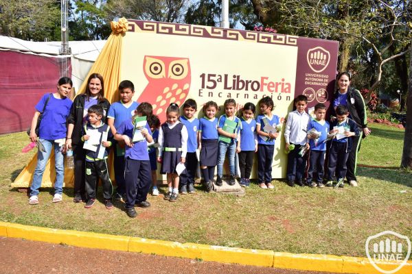 libroferia-encarnacion-2019-dia-4-150FD692E8-1878-8926-546D-8B0B15759740.jpg
