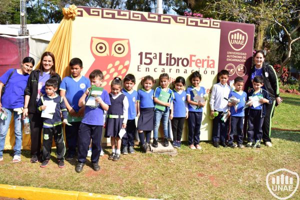libroferia-encarnacion-2019-dia-4-21183D26C7-B512-6DEC-6090-62F88ED369D3.jpg