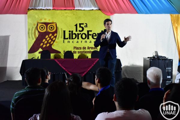libroferia-encarnacion-2019-dia-4-763514DE46-A72B-8CEA-42FC-9B25B667436F.jpg