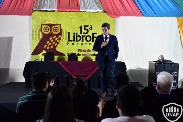 libroferia-encarnacion-2019-dia-4-77CFC7A609-5440-F917-DC1A-FBE178C43384.jpg