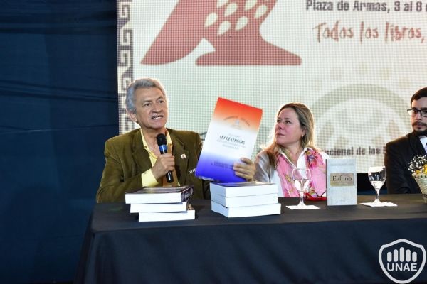libroferia-encarnacion-2019-dia-4-85922BF0B1-BC93-9537-BDD3-D9573E042D87.jpg