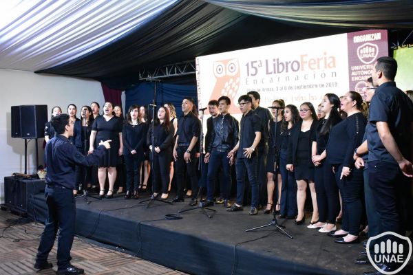 libroferia-encarnacion-dia-5-123D4CFA525-6160-00D1-A465-00C3F525179A.jpg