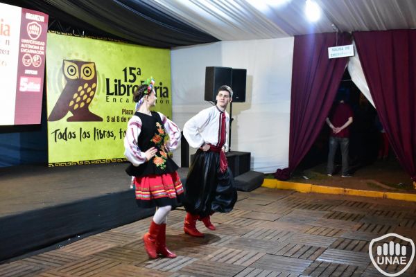 libroferia-encarnacion-dia-5-143CD30618D-42F7-D4FD-7F04-229751293BE8.jpg