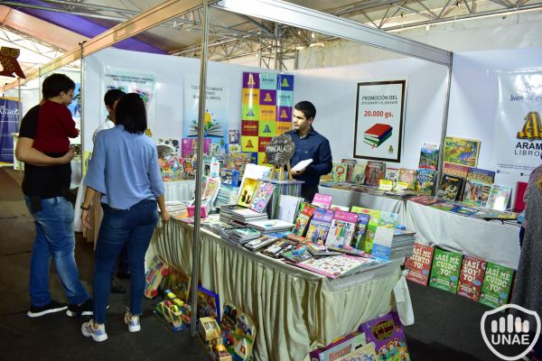 libroferia-encarnacion-dia-5-3473C7A7FB-4C62-24A3-6A59-F3D0EB2CE3AE.jpg