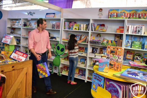 libroferia-encarnacion-dia-5-37E699383C-7B71-10B2-E309-57D93254C2DD.jpg
