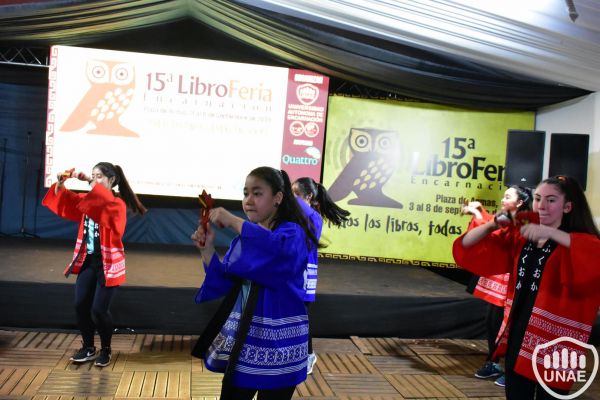 libroferia-encarnacion-dia-5-60ADE1BF80-137C-8AC8-2DA0-49DC51B3F6FD.jpg
