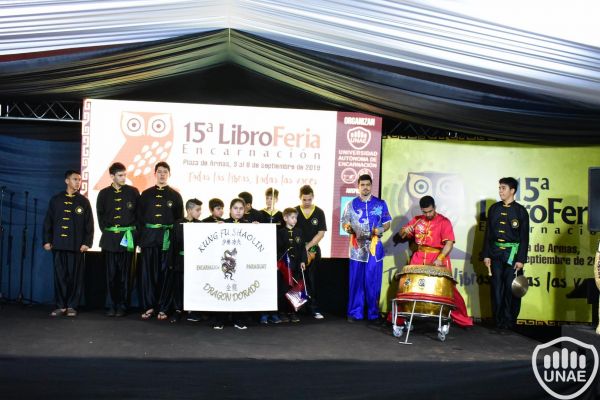 libroferia-encarnacion-dia-5-84BE3BBCBC-EB3C-A5E6-0F98-DCBA7B951E54.jpg