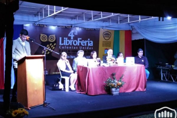 4ta-libroferia-colonias-unidas-105F2717AC-9666-2B5B-C5CA-B4F744A484EA.jpeg