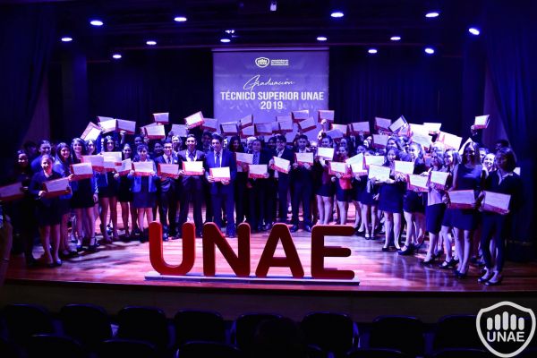 graduacion-tecnico-superior-unae-2019-158A4F1BFE2-1FF1-79B4-AD3D-CABAAE12F18F.jpg