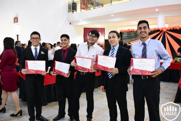 graduacion-tecnico-superior-unae-2019-164FEBE04A4-989F-909D-6D04-48E9152DDBAB.jpg