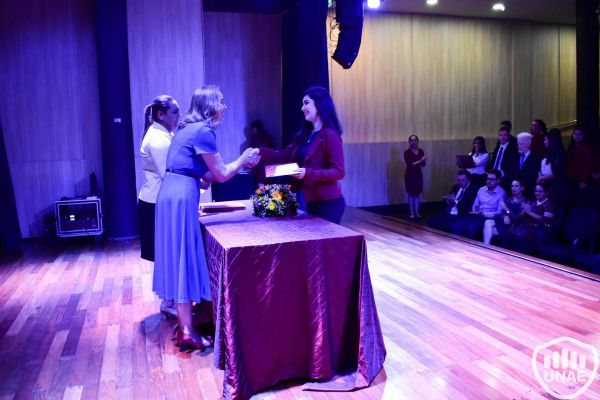 graduacion-tecnico-superior-unae-2019-447BBCEEA1-22E3-4E91-2E2B-D37233D2E3D7.jpg