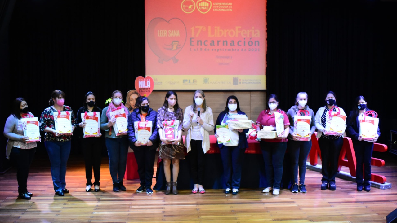 conectate a la libroferia Encarnacion entrega de premios 02